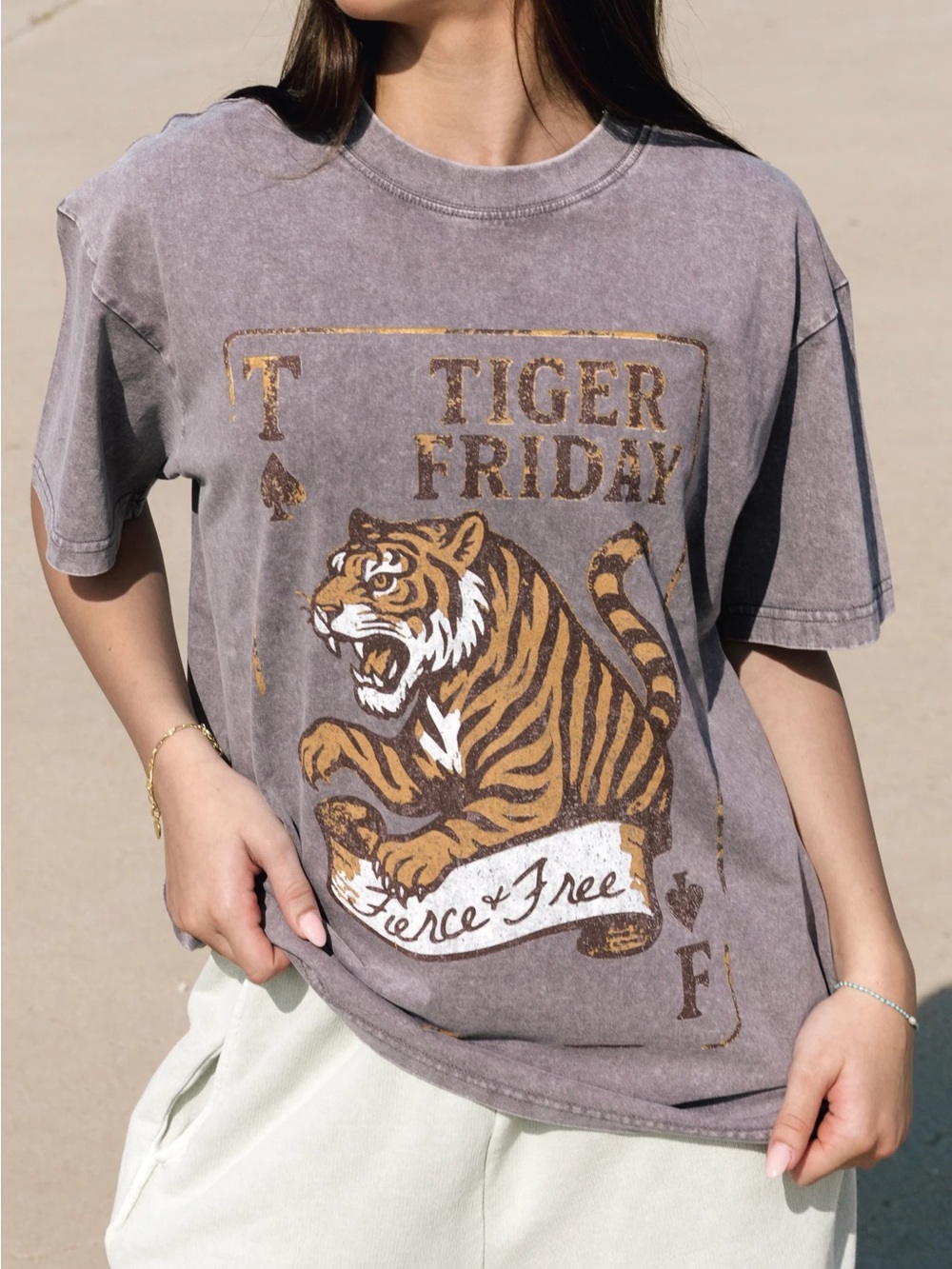 Tiger Friday Women's Short Sleeve Graphic Tee - Grey
